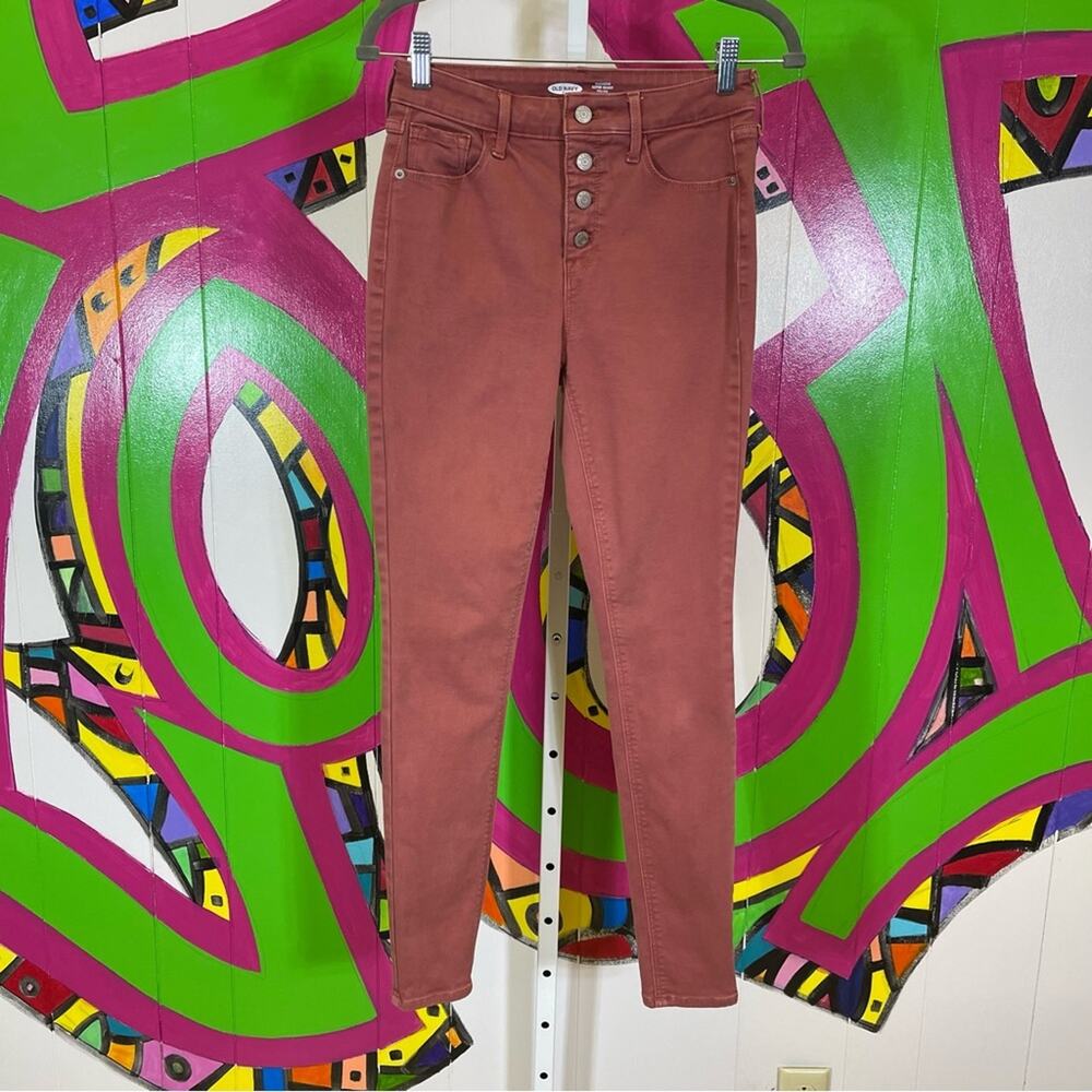 Old Navy, Rockstar Super Skinny High Rise Rust Colored Jeans, Size 4.